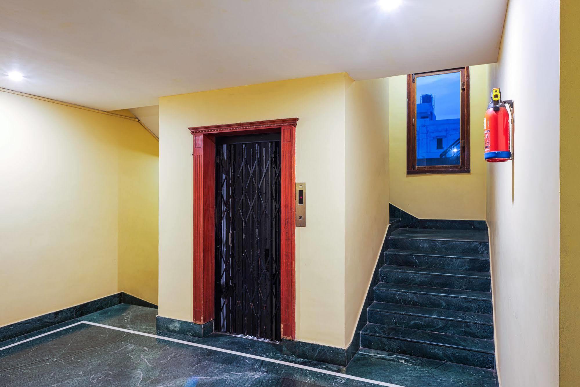 Hotel Saaket Residency فيساخاباتنام المظهر الخارجي الصورة